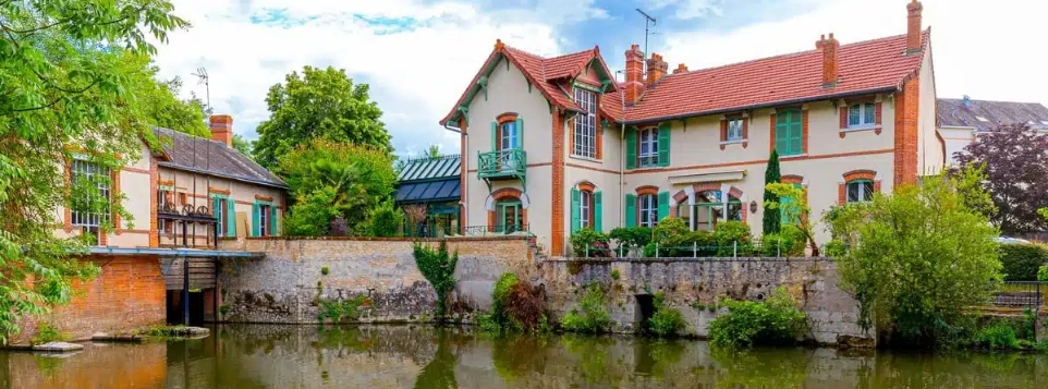 Vue de Romorantin-Lanthenay, ville desservie par ECU3D pour l'impression 3D sur mesure. Vue de Romorantin-Lanthenay, ville desservie par ECU3D pour l'impression 3D sur mesure.