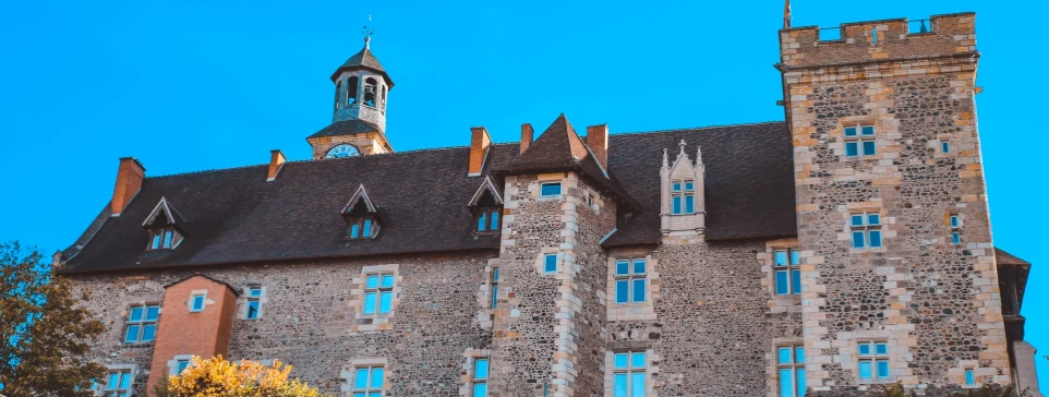 Vue de Montluçon, ville desservie par ECU3D pour l'impression 3D sur mesure. Vue de Montluçon, ville desservie par ECU3D pour l'impression 3D sur mesure.