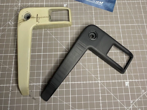 Poignée de porte de vanne reproduite en ASA par impression 3D