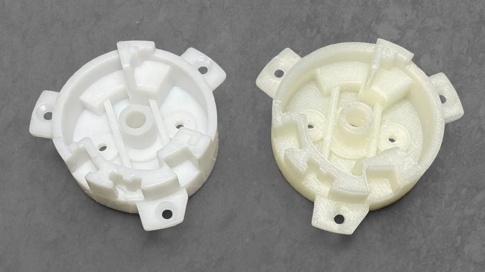 Pièces de poussette reproduites par impression 3D pour remplacer des éléments plastiques introuvables