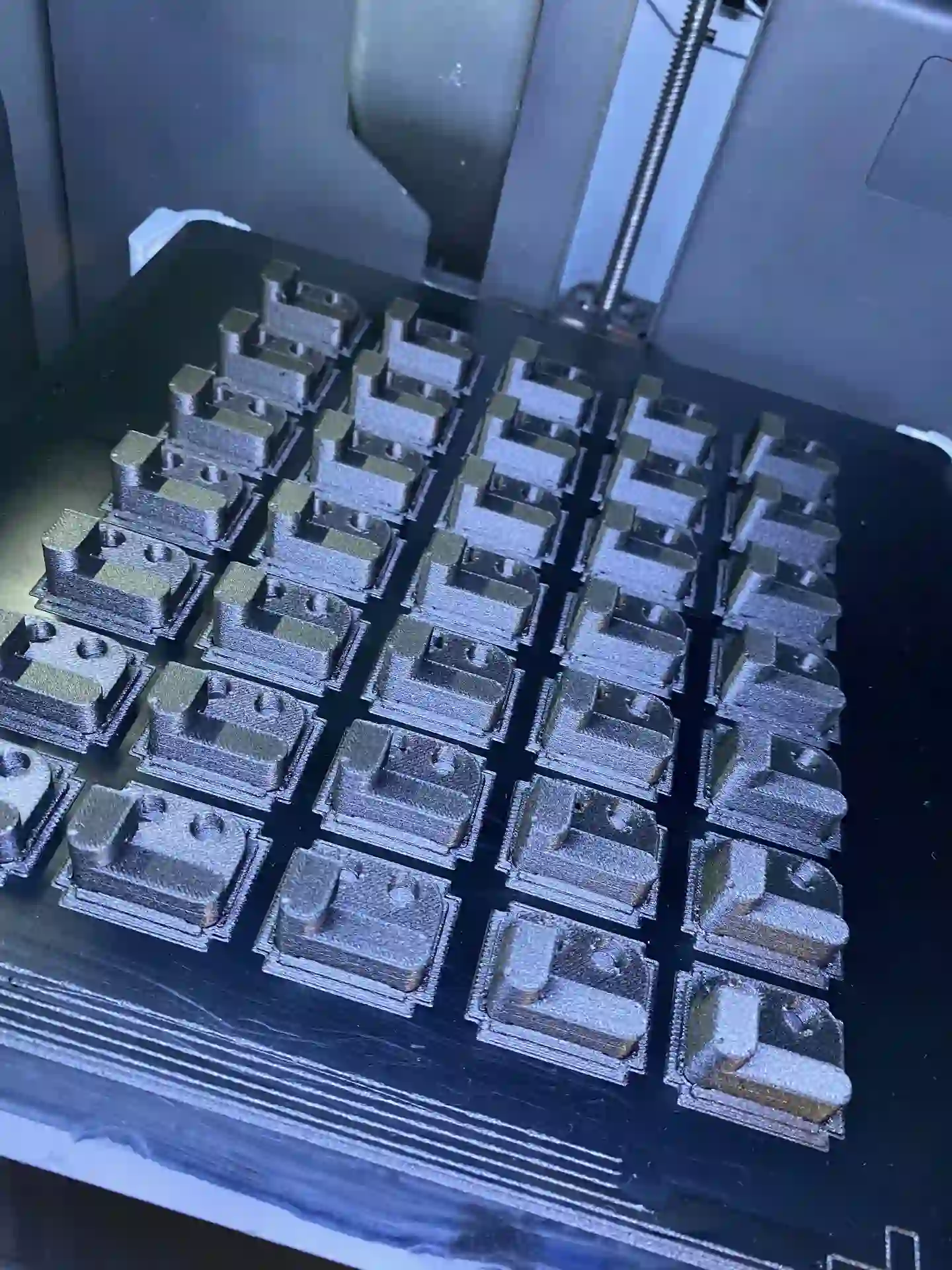 Impression 3D en petite série de pièces PA12-CF pour machine spéciale